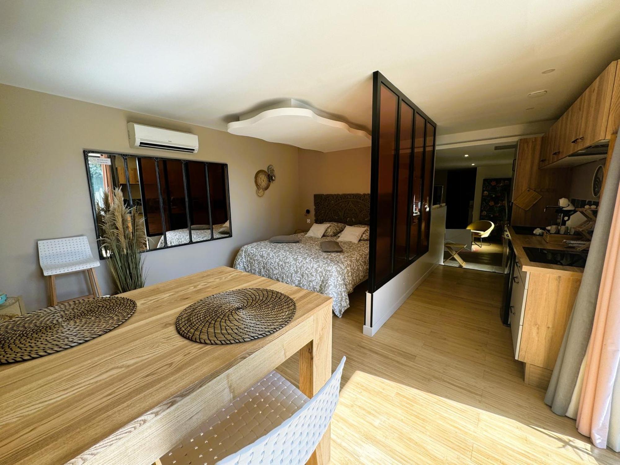 Le Dix - Classic Room - Vallabrix Proche Uzes Exterior photo